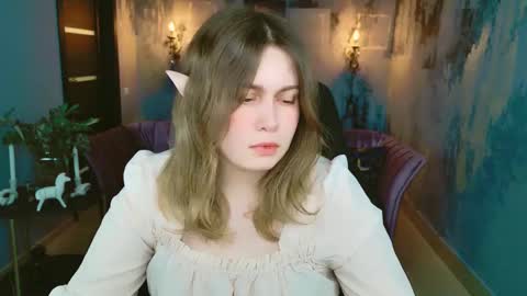 fiora online show from 02/23/25, 11:22