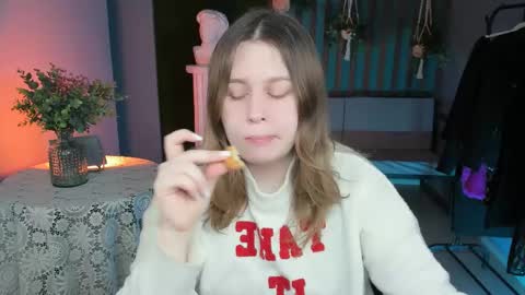 fiora online show from 03/02/25, 05:12