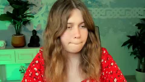 fiora online show from 09/11/25, 11:21