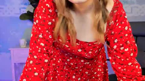 fiora online show from 09/18/25, 04:20