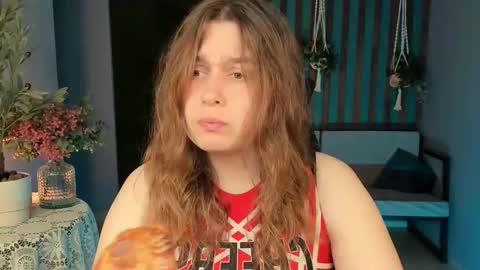 fiora online show from 09/29/25, 05:23