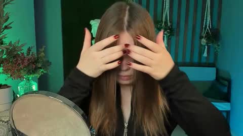 fiora online show from 10/03/25, 05:37