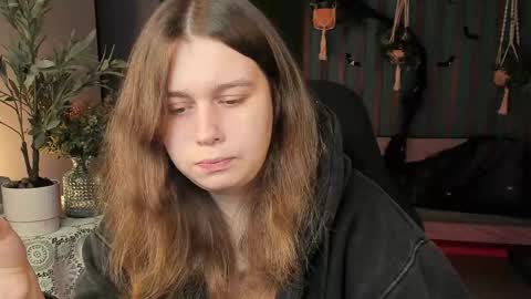 fiora online show from 10/20/25, 01:44