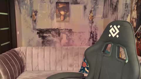 fiora online show from 10/24/25, 06:21