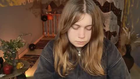 fiora online show from 10/27/25, 01:37