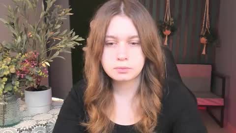 fiora online show from 11/10/25, 07:07