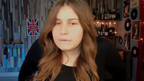 fiora online show from 11/28/25, 01:25