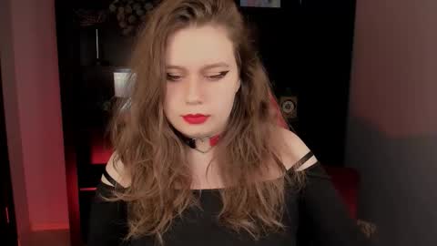 Snapshot of fioramarmoris chatting on 02/07/26, 06:00 fiora online show from 02/07/26, 06:00