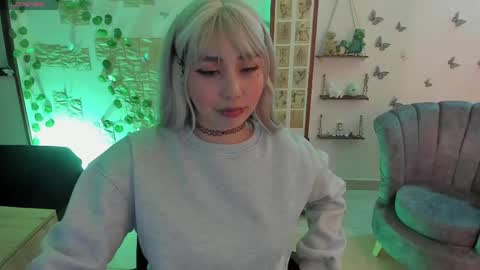 Snapshot of fiore_sanz chatting on 04/06/26, 04:46 online show from 04/06/26, 04:46