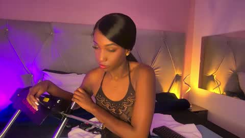 Snapshot of fiorelalenin chatting on 09/27/25, 01:49 Fiorela Lenin online show from 09/27/25, 01:49