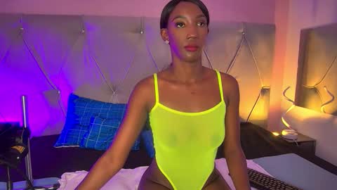 Snapshot of fiorelalenin chatting on 10/17/25, 04:09 Fiorela Lenin online show from 10/17/25, 04:09