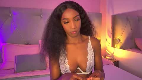 Snapshot of fiorelalenin chatting on 10/29/25, 07:04 Fiorela Lenin online show from 10/29/25, 07:04