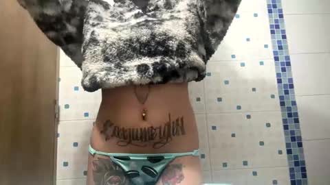 Snapshot of fiorella_up1 chatting on 09/15/25, 04:01 F I O R E L L A  online show from 09/15/25, 04:01