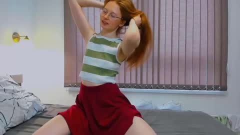 Snapshot of fire_luna chatting on 01/12/25, 07:43 fire_luna online show from 01/12/25, 07:43