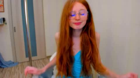 Snapshot of fire_luna chatting on 10/08/25, 06:00 fire_luna online show from 10/08/25, 06:00