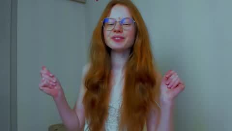 Snapshot of fire_luna chatting on 03/05/26, 05:25 fire_luna online show from 03/05/26, 05:25