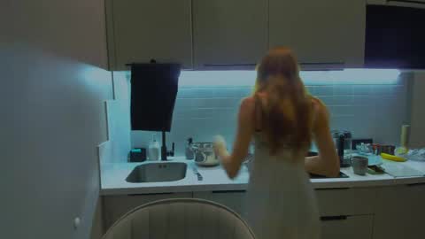 Snapshot of fire_luna chatting on 04/15/26, 10:10 fire_luna online show from 04/15/26, 10:10