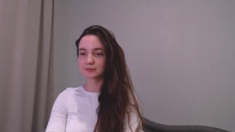 fireflies_fly_ online show from 03/12/25, 10:07