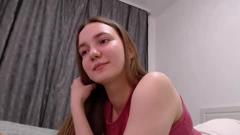 fireflies_fly_ online show from 11/02/25, 07:49