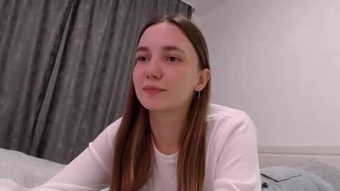 fireflies_fly_ online show from 11/23/25, 05:24