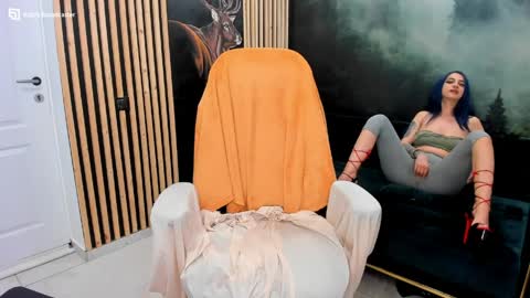 Snapshot of fireflowers_ chatting on 04/03/26, 08:40 Kallisy online show from 04/03/26, 08:40