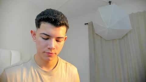 Nicolas online show from 11/30/25, 01:26