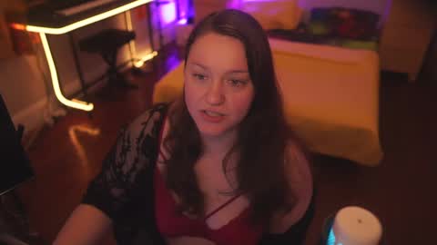 Snapshot of fireproofcuriousity chatting on 10/14/25, 02:34 Lio Roxy online show from 10/14/25, 02:34