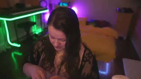 Snapshot of fireproofcuriousity chatting on 10/19/25, 04:13 Lio Roxy online show from 10/19/25, 04:13