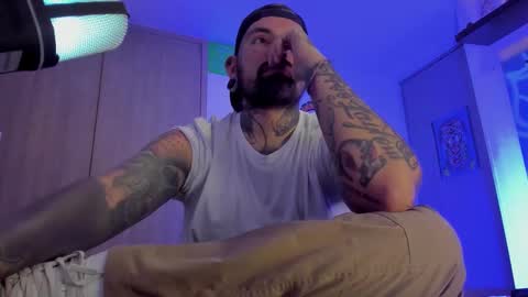 Snapshot of fisherrman666 chatting on 10/31/25, 03:57 fisherrman666 online show from 10/31/25, 03:57