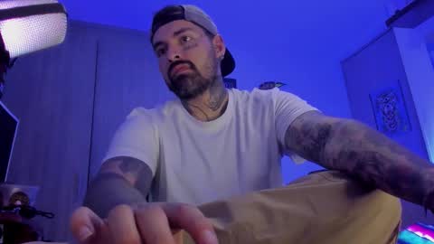 Snapshot of fisherrman666 chatting on 11/01/25, 04:25 fisherrman666 online show from 11/01/25, 04:25