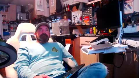 fishyfishy6460 online show from 11/13/25, 03:49