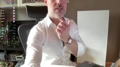 Snapshot of fit_rubinho chatting on 01/02/25, 12:57 Rubn online show from 01/02/25, 12:57