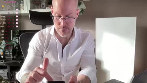 Snapshot of fit_rubinho chatting on 01/08/25, 12:37 Rubn online show from 01/08/25, 12:37