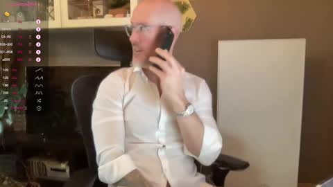 Snapshot of fit_rubinho chatting on 01/16/25, 08:54 Rubn online show from 01/16/25, 08:54