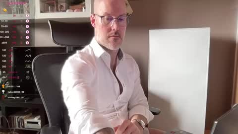 Snapshot of fit_rubinho chatting on 01/29/25, 12:35 Rubn online show from 01/29/25, 12:35