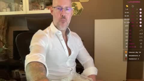 Snapshot of fit_rubinho chatting on 09/09/25, 07:41 Rubn online show from 09/09/25, 07:41