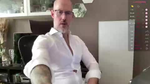 Snapshot of fit_rubinho chatting on 09/19/25, 11:55 Rubn online show from 09/19/25, 11:55