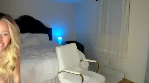 Jamie or Frisky  online show from 12/08/24, 12:07