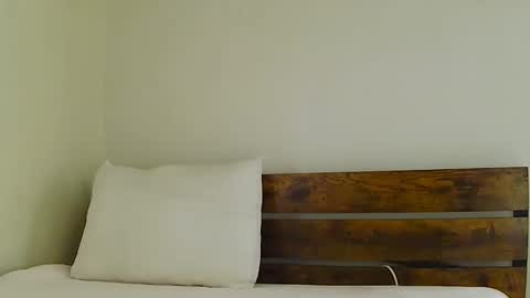 flowergirl online show from 10/24/25, 07:32