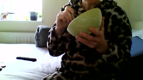 Snapshot of fitbut chatting on 01/04/25, 11:11 Fitbut online show from 01/04/25, 11:11