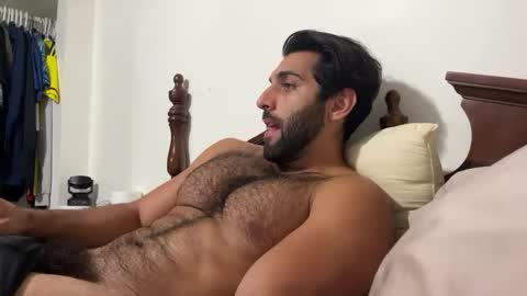 Snapshot of fitcurvyman4fun_69 chatting on 10/17/25, 03:42 fitcurvyman4fun_69 online show from 10/17/25, 03:42