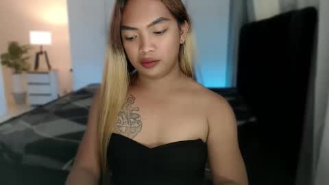 Snapshot of fitfemme_anna chatting on 03/10/26, 06:07 fitfemme_anna online show from 03/10/26, 06:07