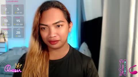 Snapshot of fitfemme_anna chatting on 03/19/26, 06:06 fitfemme_anna online show from 03/19/26, 06:06