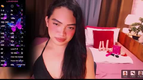 Snapshot of fitfemme_anna chatting on 06/05/26, 11:49 fitfemme_anna online show from 06/05/26, 11:49