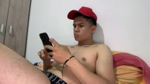 Snapshot of fitgav chatting on 07/15/26, 07:35 fitgav online show from 07/15/26, 07:35