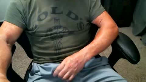 fitguy40 online show from 05/17/26, 07:32