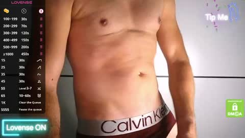 Snapshot of fitguy_84 chatting on 05/11/26, 10:54 fitguy_84 online show from 05/11/26, 10:54