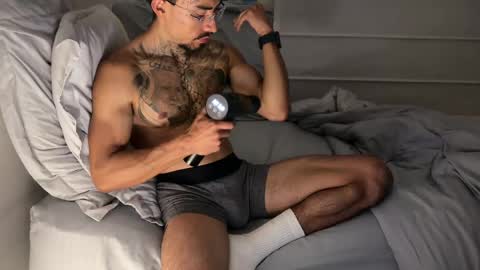 Snapshot of fitjacques chatting on 06/02/26, 02:13 fitjacques online show from 06/02/26, 02:13
