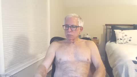 Snapshot of fitman999 chatting on 01/08/25, 05:48 Jon online show from 01/08/25, 05:48