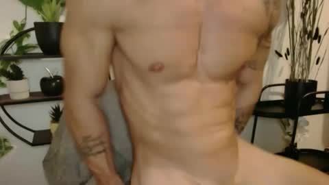 Snapshot of fitness1989 chatting on 01/16/26, 08:18 fitness1989 online show from 01/16/26, 08:18